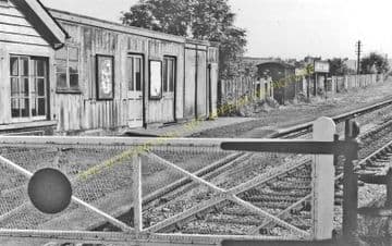 Lawley Bank Railway Station Photo. Ketley - Horsehay. Wellington to Buildwas (3)