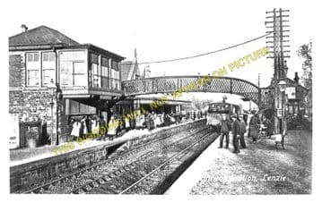 Lenzie Railway Station Photo. Bishopbriggs to Kirkintilloch and Gartshore. (2)