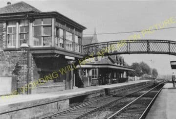 Lenzie Railway Station Photo. Bishopbriggs to Kirkintilloch and Gartshore. (4)