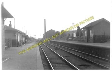 Liff Railway Station Photo. Dundee - Lochee. Newtyle Line. Caledonian Rly. (1)