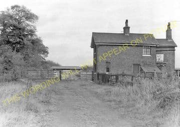 Lilbourne Railway Station Photo. Clifton Mill - Yelvertoft. Rugby to Welford (19)