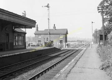 Lilbourne Railway Station Photo. Clifton Mill - Yelvertoft. Rugby to Welford (5)
