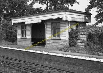 Lilbourne Railway Station Photo. Clifton Mill - Yelvertoft. Rugby to Welford (9)
