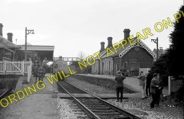 Llandrindod Wells Railway Station Postcard. Builth Wells - Penybont. L&NWR. (4)