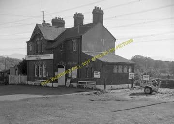 Llanfair Railway Station Photo. Menai Bridge - Gaerwen. Bangor to Holyhead. (10)