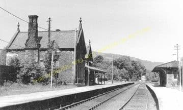 Llanrwst & Trefriw Railway Station Photo. Bettws-y-Coed - Llandudno. L&NWR. (1)