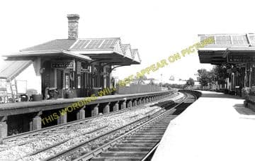 Long Buckby Railway Station Photo. Kilsby & Crick - Althorp Park. Rugby Line (1)..