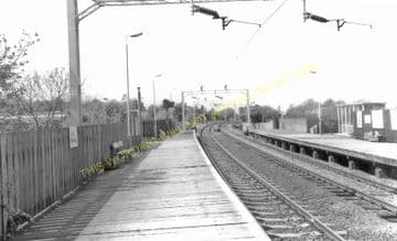 Long Buckby Railway Station Photo. Kilsby & Crick - Althorp Park. Rugby Line (3)