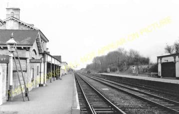 Luffenham Railway Station Photo. Ketton to Morcott and Manton Lines. (16)