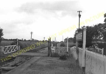 Manorbier Railway Station Photo. Lamphey - Lydstep. Pembroke to Tenby. GWR. (7)