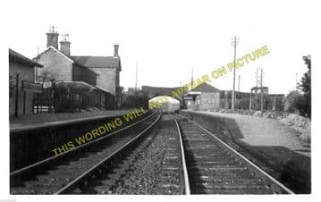 Maxwelltown Railway Station Photo. Dumfries - Lochanhead. (2)