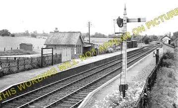 Morton Pinkney Railway Station Photo. Blakesley - Byfield. Towcester Line. (1)