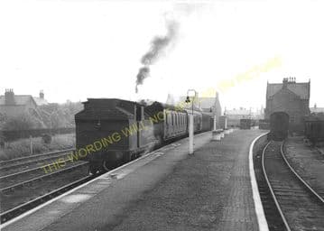 Newbiggin Railway Station Photo. Ashington and North Seaton Line. (2)