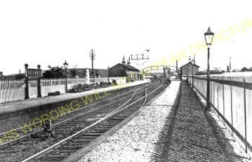 Nitshill Railway Station Photo. Kennishead - Barrhead. GB&K Joint Railway. (1).