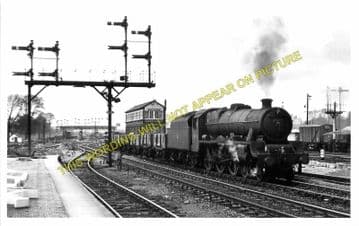 Northampton Castle Railway Station Photo. Pitsford & Brampton Line. L&NWR (8)