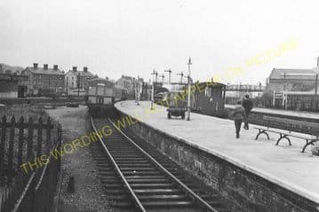 Oswestry Railway Station Photo. LLynclys - Whittington. Cambrian Railway. (8)