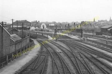 Oswestry Railway Station Photo. LLynclys - Whittington. Cambrian Railway. (9)