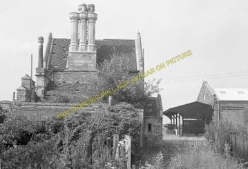 Oundle Railway Station Photo. Elton - Barnwell. Wansford to Thrapston Line (12)