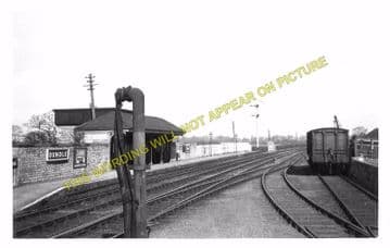 Oundle Railway Station Photo. Elton - Barnwell. Wansford to Thrapston Line (7)
