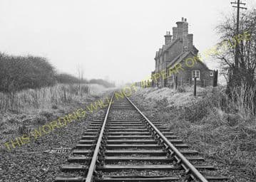 Piddington Railway Station Photo. Northampton - Olney. Midland Railway. (8)