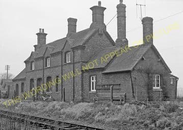 Piddington Railway Station Photo. Northampton - Olney. Midland Railway. (9)