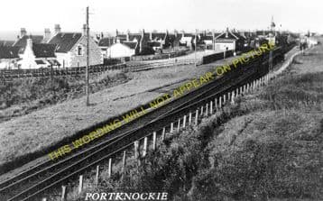 Portknockie Railway Station Photo. Cullen - Findochty. Portsoy Line. (1)