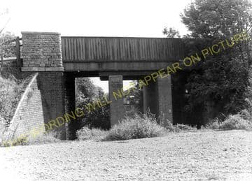 Raunds Railway Station Photo. Thrapston - Kimbolton. Huntingdon Line. (7)