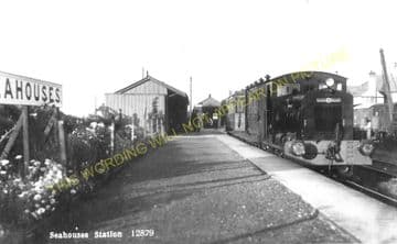 Seahouses Railway Station Photo. Chathill Line. North Sunderland Light Rly. (9)