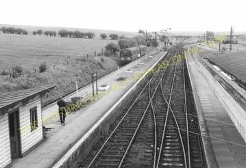 Seaton & Uppingham Railway Station Photo. Rockingham - Morcott. L&NWR. (25)