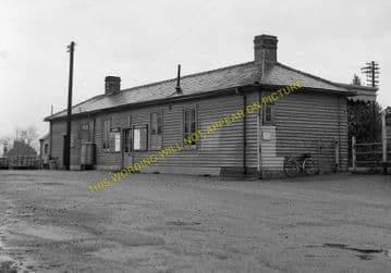 Somersham Railway Station Photo. St. Ives to Warboys and Chatteris Lines. (8)