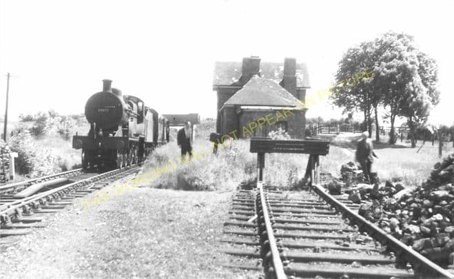 Stoke Bruern Railway Station Photo. Towcester - Olney. (4)