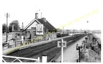 Thorpe Railway Station Photo. Thrapston - Welford & Kilworth. L&NWR. (4)
