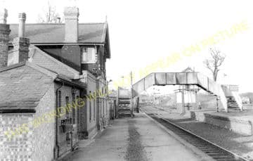 Towcester Railway Station Photo. Blisworth to Blakesley and Wappenham Lines. (2)