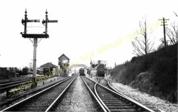 Towcester Railway Station Photo. Blisworth to Blakesley and Wappenham Lines. (3)