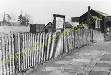 Uppingham Railway Station Photo. Seaton Line. London & North Western Railway (6)