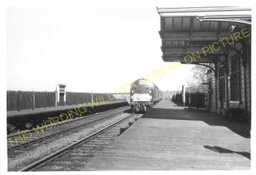 Wakerley & Barrowden Railway Station Photo. Seaton - Kingscliffe. (2)