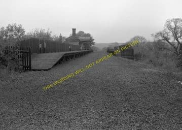 Wakerley & Barrowden Railway Station Photo. Seaton - Kingscliffe. (7)