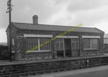 Walker Railway Station Photo. Newcastle - Carville. North Shields Line. (2)