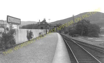 Walkerburn Railway Station Photo. Thornilee - Innerleithen. Peebles Line. (2)