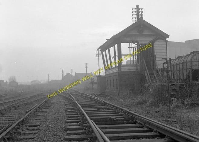 Wellingborough London Road Railway Station Photo. L&NWR. (6)