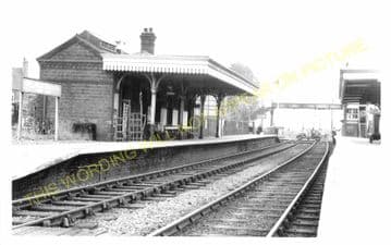Wellingborough London Road Railway Station Photo. L&NWR. (7)