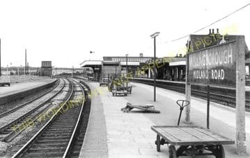 Wellingborough Midland Road Railway Station Photo. Irchester - Finedon. (3)