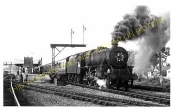 Woodford Halse Railway Station Photo. Culworth - Charwelton. Brackley Line. (4)