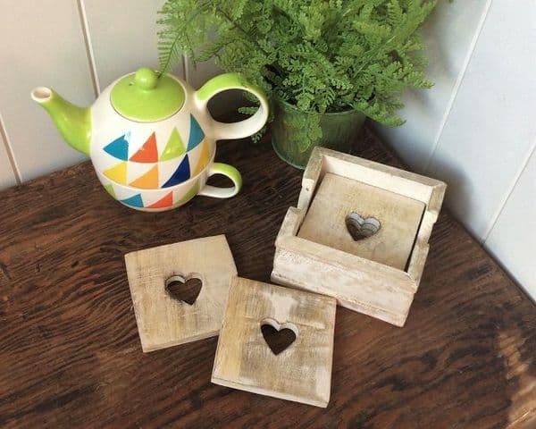 Shabby Rustic Lime Washed Wooden Heart 6 Drink Mat Coasters & Holder 10x10cm