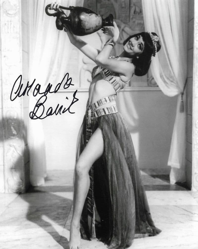 Amanda Barrie CARRY ON star genuine signed  autograph 10