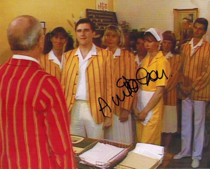 Anita Graham, Dr Who, Genuine Signed Autograph 8x10 COA 001