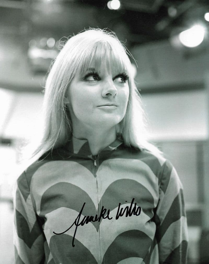 Anneke Wills DOCTOR WHO 'Polly'  - Genuine Signed Autograph 10 x 8 COA 11336