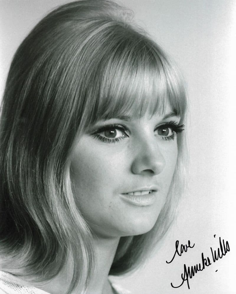 Anneke Wills DOCTOR WHO 'Polly'  - Genuine Signed Autograph 10 x 8 COA 11338