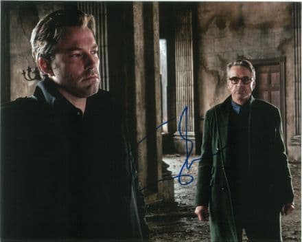 Jeremy Irons - BATMAN v SUPERMAN  10 X 8 Genuine Signed Autograph 10731