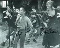 Mark Lester OLIVER - Shani Wallis NANCY - OLIVER the musical' Genuine Signed Autograph 10x8 COA 6674